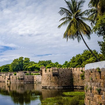 posts images/Vellore Fort.jpg
